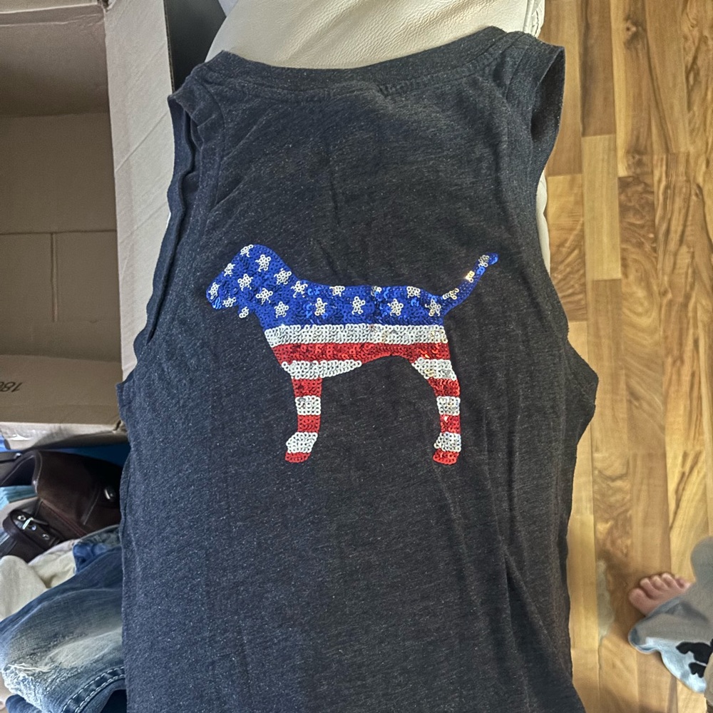 Grey PINK tank top. Size XS.